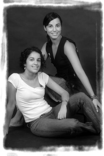 Fotografia de Foto Estudio Arte - Galeria Fotografica: blanco, negro y azul - Foto: Amigas
