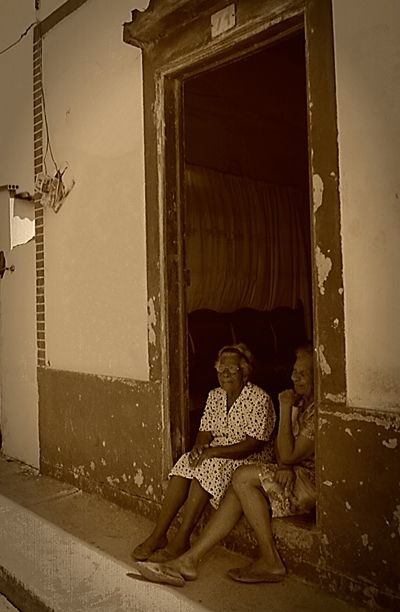 Fotografia de Maxalv63 - Galeria Fotografica: Primera Muestra - Foto: Viejas en la Puerta