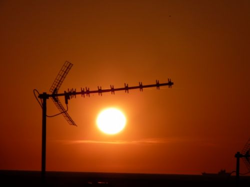 Fotografia de pacodekay - Galeria Fotografica: desde mi casa - Foto: antena al sol