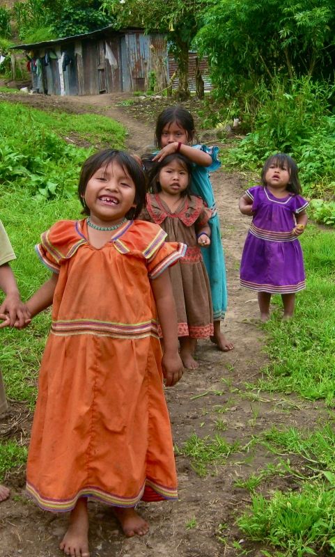 Fotografia de emily gritus farrar - Galeria Fotografica: the art of the ngabe bugle  - Foto: 