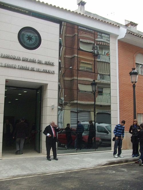 Fotografia de lekeleke - Galeria Fotografica: variadas - Foto: reflejos en la fachada