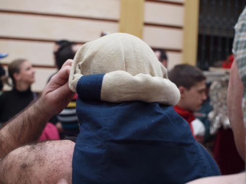 Fotografia de maveric - Galeria Fotografica: Semana Santa - Foto: Colocando el costal