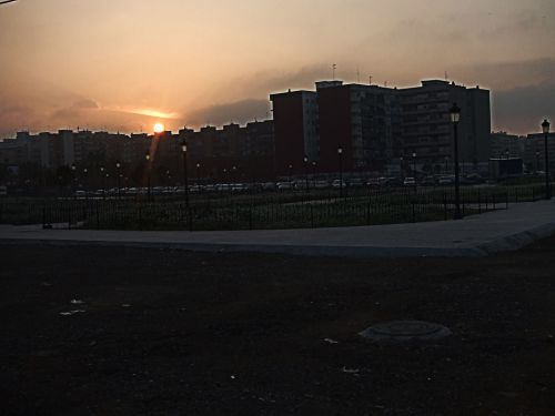 Fotografia de lekeleke - Galeria Fotografica: variadas - Foto: amanece en Valencia