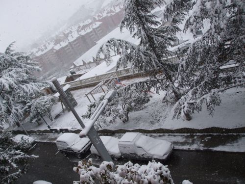 Fotografia de Tere - Galeria Fotografica: INVIERNO EN EL PIRINEO ARAGON�S - Foto: Paisaje desde la ventana