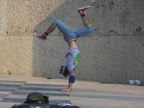 Fotografia de LUIGI - Galeria Fotografica: ADOLESCENTE URBANO - Foto: DE CABEZA