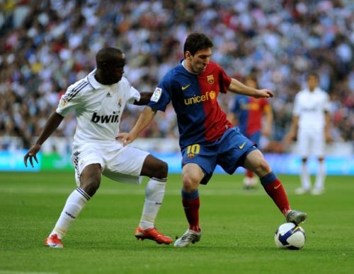 Fotografia de PhotosGeni - Galeria Fotografica: Real Madrid-Barcelona 2-5-2009 - Foto: MESSI