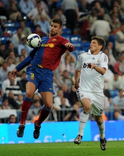 Fotografia de PhotosGeni - Galeria Fotografica: Real Madrid-Barcelona 2-5-2009 - Foto: PIQU