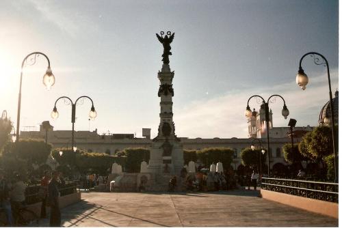 Fotografia de Javier De Len - Galeria Fotografica: De otros pases... - Foto: Plaza Central, San Salvador, El Salvador