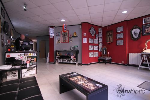 Fotografia de Nervi ptic  - Galeria Fotografica: Fotografias para Blessed Garden Tattoo - Foto: Blessed Garden Tattoo