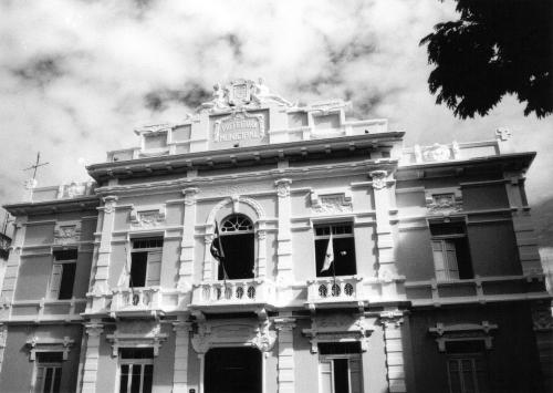 Fotografia de Paulo Rezende - Galeria Fotografica: Casares de Uberaba - Foto: Casaro de Uberaba-Brasil