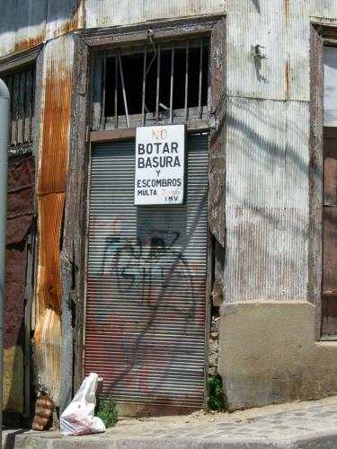 Fotografia de arqcavm - Galeria Fotografica: Valparaiso - Foto: No botar basura por favor