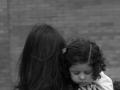 Fotos de producciones lazaro -  Foto: BLANCO Y NEGRO - madre e hija