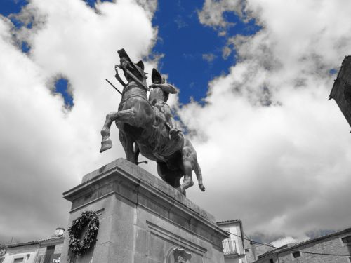 Fotografia de MILLO - Galeria Fotografica: LUGARES - Foto: TRUJILLO