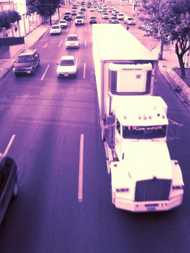 Fotografia de RENATO RODRIGUEZ BARUCH - Galeria Fotografica: LA CIUDAD DE MONTERREY - Foto: A PASOS ACELERADOS