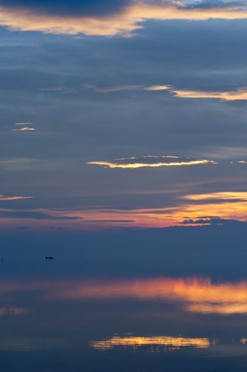 Fotografia de Mireia Canicio - Galeria Fotografica: LUCES - Foto: OCASO EN AZUL