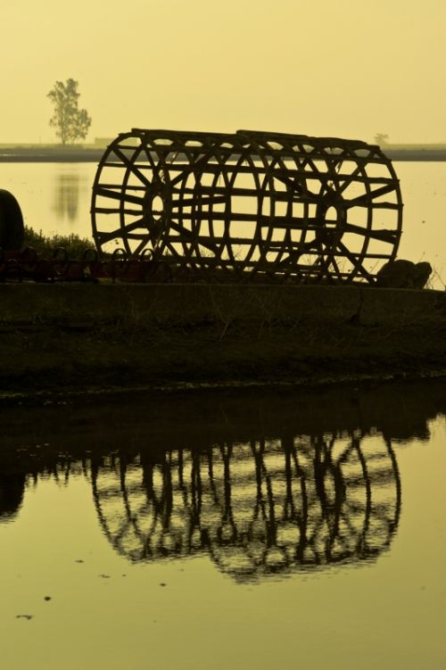 Fotografia de Mireia Canicio - Galeria Fotografica: LUCES - Foto: RUEDAS DE HIERRRO