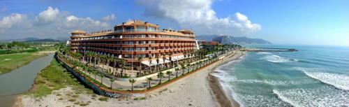 Fotografia de FOTO-AEREA.NET - Galeria Fotografica: Panoramicas - Foto: Sitges