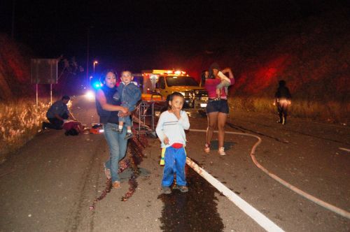Fotografia de Leo Gonzlez - Galeria Fotografica: ataque a secretaria de Seguridad de Michoacn - Foto: 