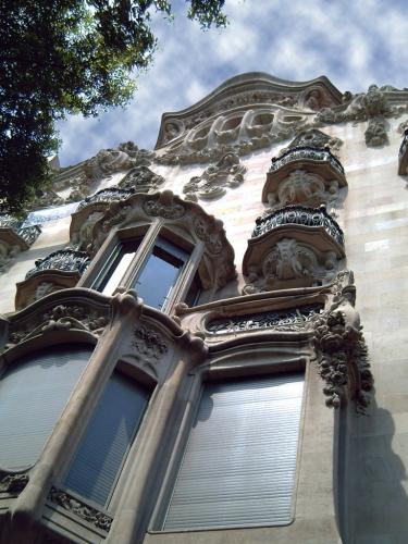 Fotografia de Carlos Lorenzo - Galeria Fotografica: Architectura de Barcelona - Foto: Casa Comalat: Fachada Principal