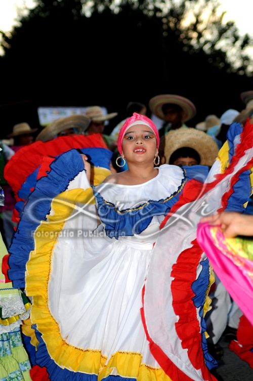 Fotografia de CARLOS LORA Jr - Galeria Fotografica: GENTE Y EVENTOS - Foto: 