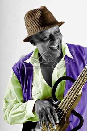 Fotografia de CARLOS LORA Jr - Galeria Fotografica: MODA GLAMOUR - Foto: 