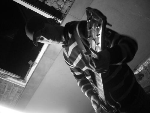 Fotografia de Clip Pictures ARG - Galeria Fotografica: Noche y guitarra - Foto: 