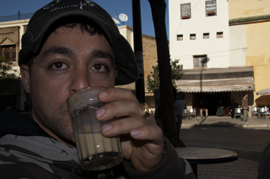 Fotografia de Susanne - Galeria Fotografica: Fes Marruecos - Foto: Qahwa bi qhlib--Caf con leche......