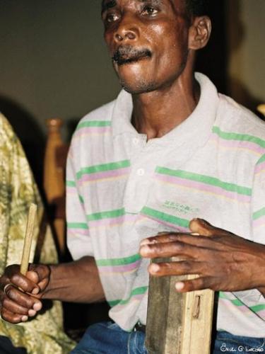 Fotografia de �ngel G� Exp�sito - Galeria Fotografica: Contrit�. Luces y colores de Guinea Ecuatorial - Foto: Ritmo de Annob�n