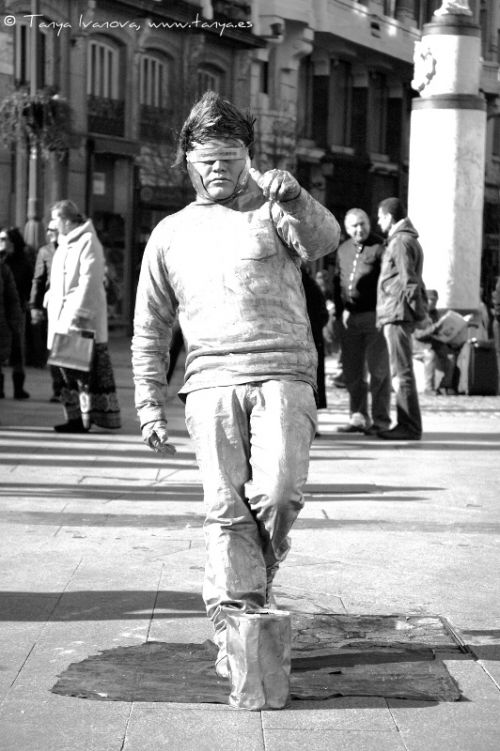 Fotografia de Tanya - Galeria Fotografica: Artistas callejeros de Madrid - Foto: El hombre de plata