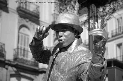 Fotografia de Tanya - Galeria Fotografica: Artistas callejeros de Madrid - Foto: El hombre de oro