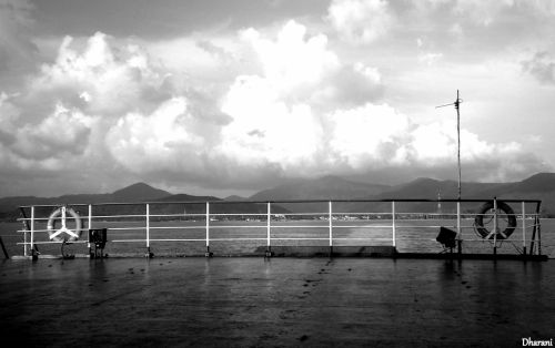 Fotografia de Dharani Clusa - Galeria Fotografica: Hacia lo perdido.... - Foto: barco