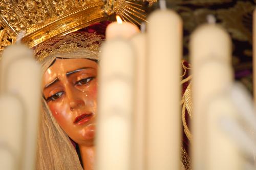 Fotografia de �ngeles - Galeria Fotografica: Semana Santa en Sevilla - Foto: Dolorosa gitana