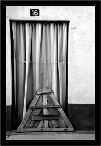 Fotografia de Jos Luis Villaverde - Galeria Fotografica: Tras el ojo monocromo - Foto: La puerta n 16