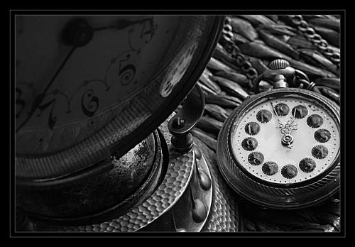 Fotografia de Jos Luis Villaverde - Galeria Fotografica: Tras el ojo monocromo - Foto: Las horas