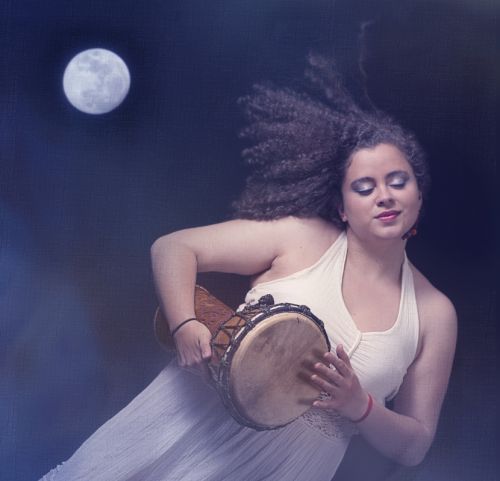 Fotografia de Ana Chauvin - Galeria Fotografica: Ana - Foto: Ana y la luna
