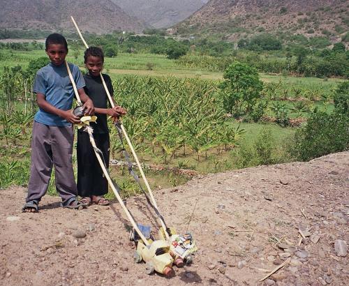 Fotografia de Jordi - Galeria Fotografica: YEMEN - Foto: Juguetes de inmigrantes somalies