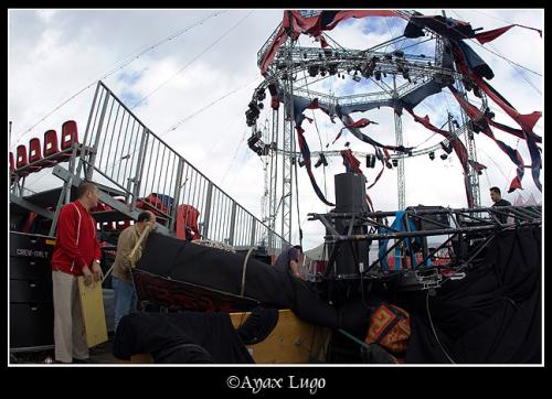 Fotografia de Ayax - Galeria Fotografica: Tormenta tropical DELTA (El circo nacional chino) - Foto: 