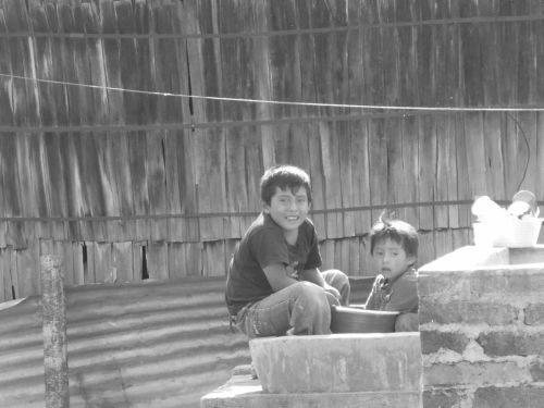 Fotografia de Yanine - Galeria Fotografica: gris...la vida...gris todo.... - Foto: inocencia