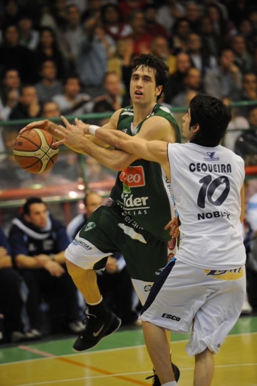 Fotografia de fotoway - Galeria Fotografica: Semifinales Liga Argentina de Basquetball - Foto: 