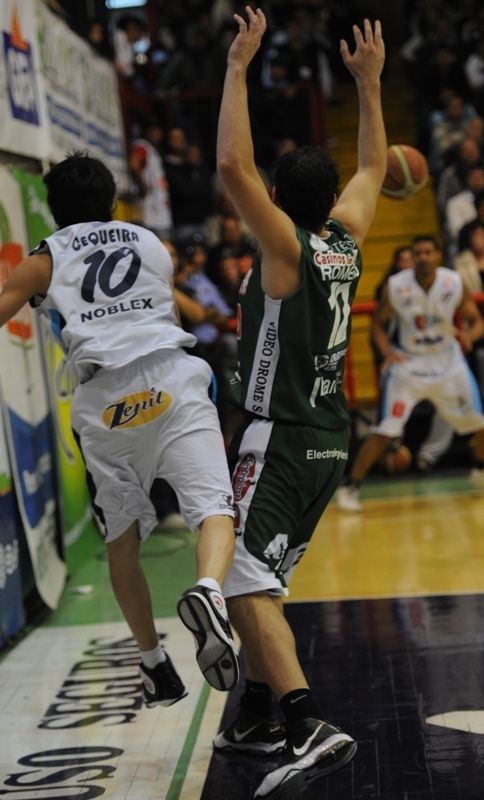 Fotografia de fotoway - Galeria Fotografica: Semifinales Liga Argentina de Basquetball - Foto: 