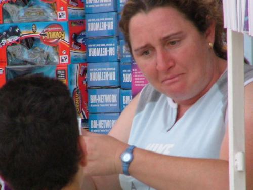 Fotografia de Fotogades - Galeria Fotografica: Feria de Jerez 2006 - Foto: La vendedora