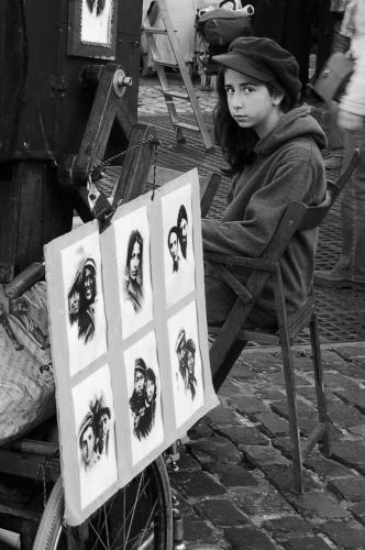Fotografia de velarde - Galeria Fotografica: vidas. - Foto: dagueretrato en la plaza mayor.																