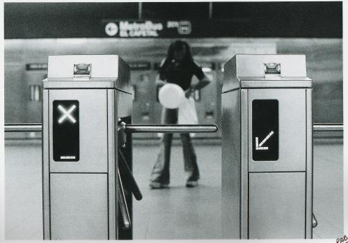 Fotografia de PAB - Galeria Fotografica: Caracas - Foto: Entrada al metro