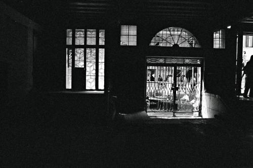 Fotografia de Jason Acero - Galeria Fotografica: Venecia B y N. - Foto: oscuridad