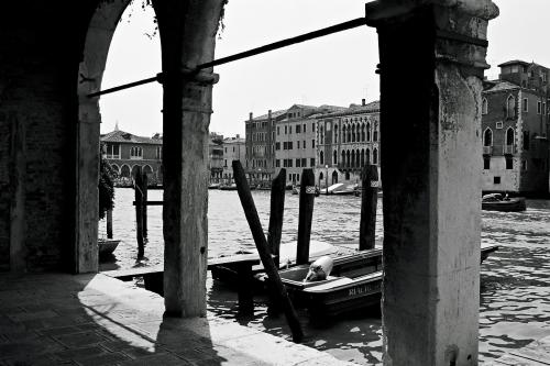 Fotografia de Jason Acero - Galeria Fotografica: Venecia B y N. - Foto: canal enmarcado