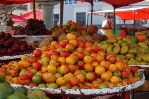 Fotografia de Diana Do de O - Galeria Fotografica: mercado temporal e guaalajara - Foto: ciruelaq amarilla