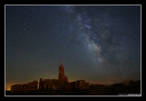 Fotografia de Estudio de fotografa Simn Aranda - Galeria Fotografica: Nocturnas - Foto: Altar Belchite