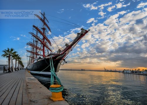Fotografia de Fotografa Boris Gonzalez - Galeria Fotografica: Sol y Mar - Foto: Atardecer de proa