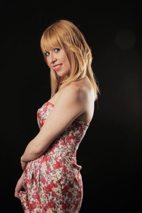 Fotografia de Patri Non Stpo - Galeria Fotografica: Vestido de flores - Foto: 