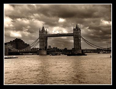 Fotografia de Hugovl - Galeria Fotografica: Jugando con el blanco y negro - Foto: Tower bridge